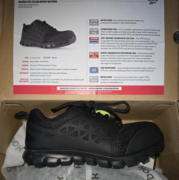 Reebok composite toe work shoe - Picture 2 of 3